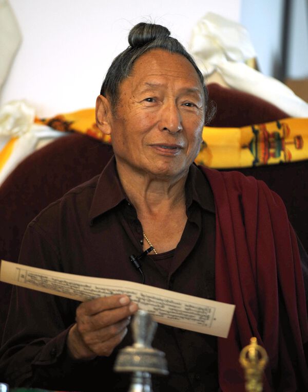 IMG Lama Tharchin Rinpoche by Nurha de Souza 001.jpg